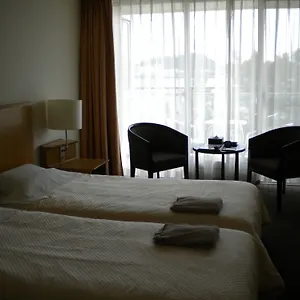 https://sea-paradise-inn.kanagawa-hotels.com