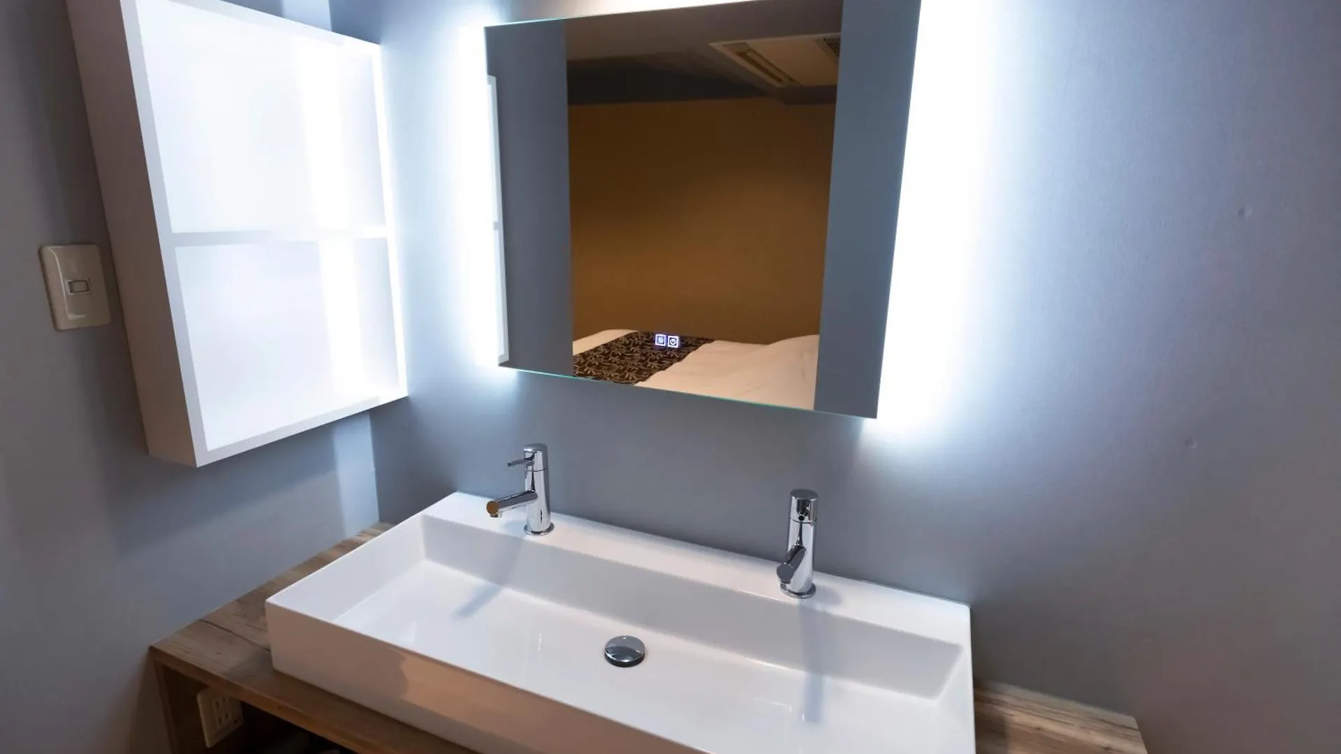 טוקיו Hotel Atlas Shinkabukicho (Adults Only) מלון אהבה
